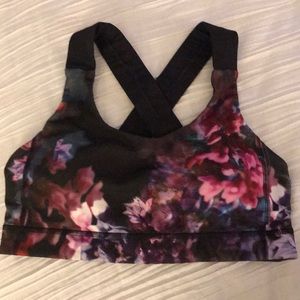 Lululemon Size 6 sports bra